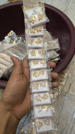 10-rupees-per-piece-satailsha-korean-earrings-ab-wholesale-price-para-starting-sarafa-10-per-piece-sa-big-2